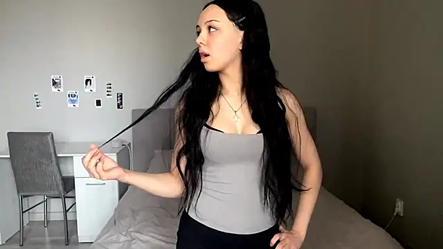 BabyEmi online show from 11-28-25, 09:12