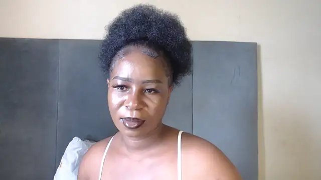 Chocolatebae86 online show from 03-03-26, 07:36
