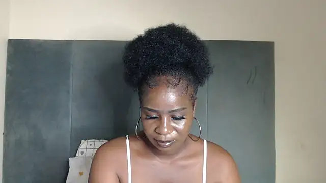 Chocolatebae86 online show from 03-03-26, 07:42