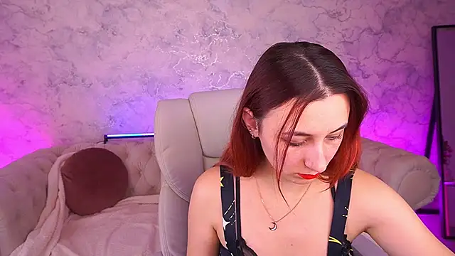 RoxieRay online show from 12-19-25, 03:52