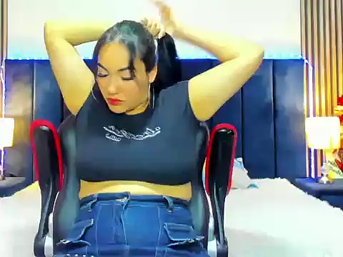 AzumiWalker online show from 01-06-26, 01:59