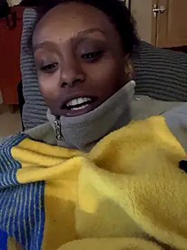    Hannah    online show from 12-05-25, 03:20