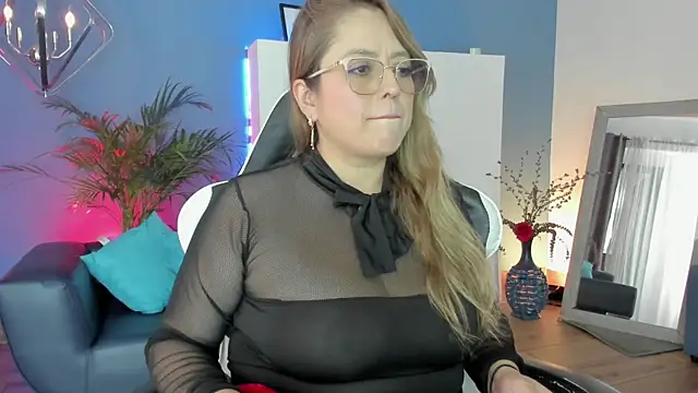 Snapshot of Anto_Thompson chatting on 06-20-26, 08:00 Anto Thompson online show from 06-20-26, 08:00
