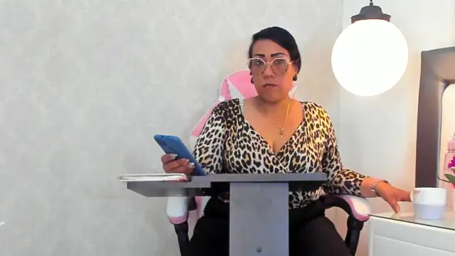 KarolWest  online show from 12-20-25, 12:56