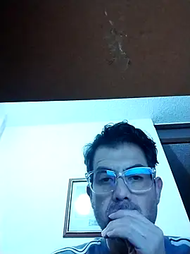 Fuegosutil online show from 11-26-25, 03:18