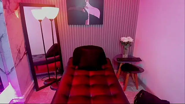 Snapshot of Violettacamss_69 chatting on 12-01-25, 01:38 Violettacamss 69 online show from 12-01-25, 01:38