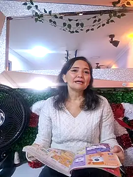 Alexa Murphy  online show from 11-28-25, 01:25