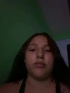 Snapshot of Emily_milk_1 chatting on 06-07-26, 07:34 Emily milk 1 online show from 06-07-26, 07:34
