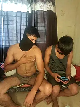 Snapshot of Amit22122 chatting on 06-30-26, 04:46 Amit22122 online show from 06-30-26, 04:46