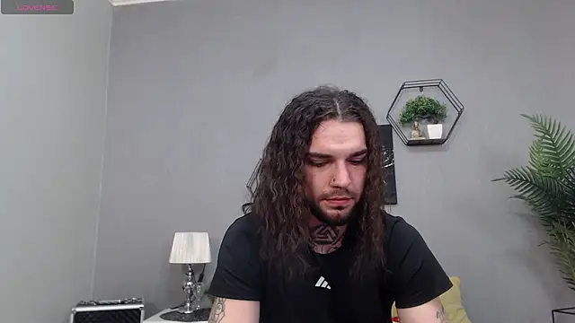 Snapshot of KaneHunter chatting on 04-22-26, 07:15 KaneHunter online show from 04-22-26, 07:15