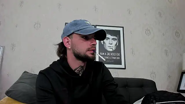 Snapshot of KaneHunter chatting on 05-12-26, 11:35 KaneHunter online show from 05-12-26, 11:35