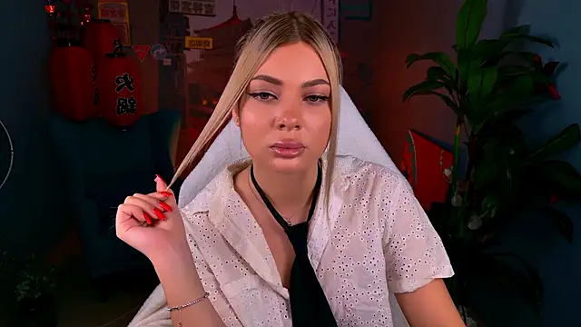 HyileyClark online show from 03-06-26, 09:17