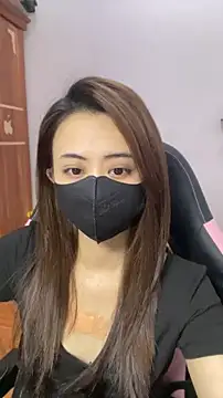 Lunamoon68 online show from 04-18-26, 04:16