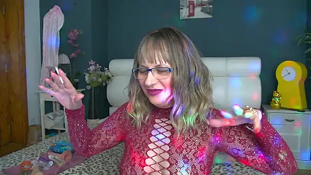 Snapshot of Cougar_Milff chatting on 05-18-26, 04:02 Cougar Milff online show from 05-18-26, 04:02