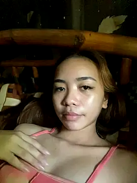 lilly delaney online show from 11-27-25, 01:40