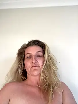 Snapshot of Skyme2713 chatting on 12-02-25, 06:52 Skyme2713 online show from 12-02-25, 06:52