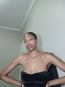 Snapshot of MsParisSmith chatting on 07-24-26, 08:29 MsParisSmith online show from 07-24-26, 08:29