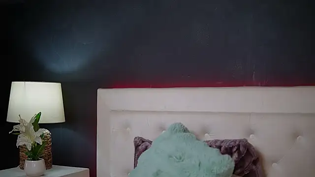 JosieLili online show from 01-12-26, 06:13