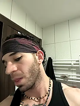 Snapshot of hazarcannn chatting on 02-17-26, 03:51 hazarcannn online show from 02-17-26, 03:51