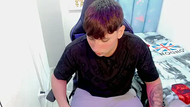 d moneyy  online show from 11-28-25, 08:33