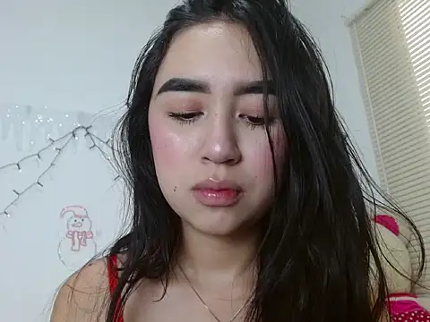 SiennaLorens online show from 12-18-25, 02:56