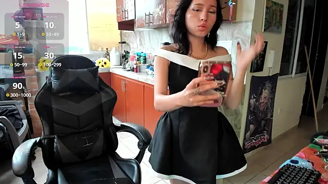 Snapshot of Marceline77 chatting on 11-28-25, 09:50 Marceline77 online show from 11-28-25, 09:50