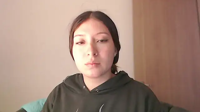 Snapshot of -Ivonny- chatting on 11-26-25, 08:32 -Ivonny- online show from 11-26-25, 08:32