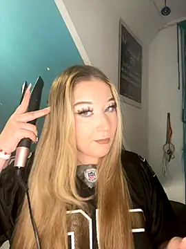 Snapshot of mellixxa chatting on 11-28-25, 07:38 mellixxa online show from 11-28-25, 07:38