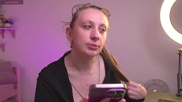 Snapshot of Helga_vibe chatting on 06-06-26, 01:16 Helga vibe online show from 06-06-26, 01:16