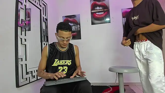 COUPLES BOYS online show from 12-02-25, 07:25