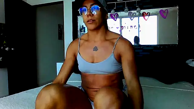 sexymusclegoddess online show from 04-07-26, 01:11