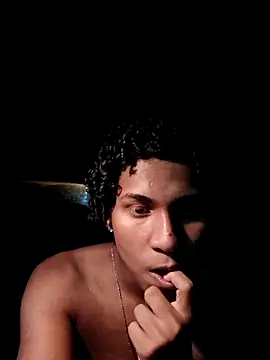 Snapshot of nvh18Aklzim chatting on 03-25-26, 05:35 nvh18Aklzim online show from 03-25-26, 05:35