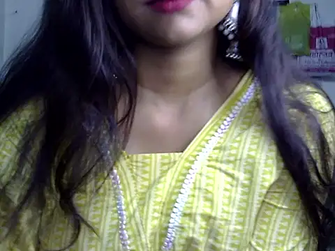 Snapshot of cute_rohani1 chatting on 06-20-26, 05:05 cute rohani1 online show from 06-20-26, 05:05
