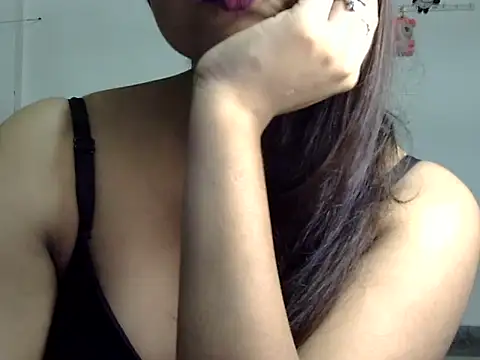Snapshot of cute_rohani1 chatting on 07-12-26, 02:41 cute rohani1 online show from 07-12-26, 02:41