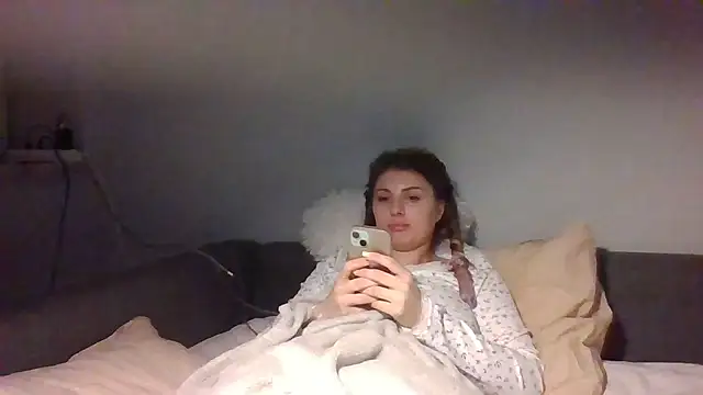 Devil Maiden online show from 03-12-26, 06:58