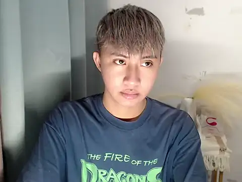 Snapshot of asiantwink0000 chatting on 05-21-26, 01:51 asiantwink0000 online show from 05-21-26, 01:51