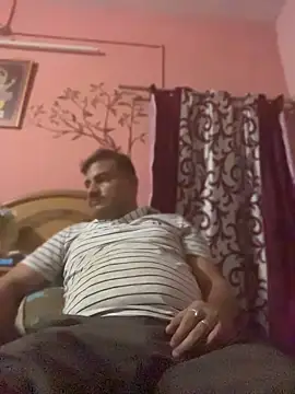 Snapshot of Saxymood1111 chatting on 05-18-26, 01:17 Saxymood1111 online show from 05-18-26, 01:17