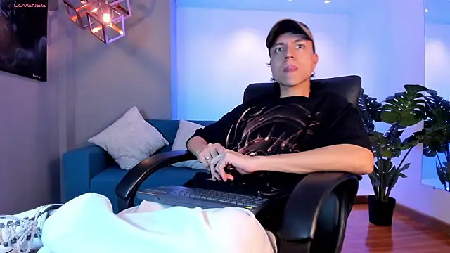 Bastthianxxx online show from 11-30-25, 11:36