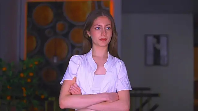 BellaPinneo online show from 11-30-25, 07:51