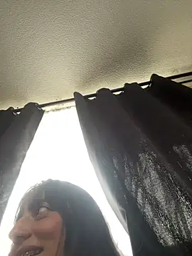 Snapshot of Mia_fiire chatting on 02-07-26, 09:07 Mia fiire online show from 02-07-26, 09:07