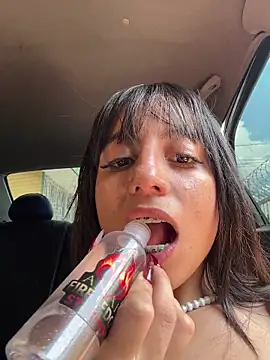 Snapshot of Mia_fiire chatting on 02-27-26, 07:14 Mia fiire online show from 02-27-26, 07:14