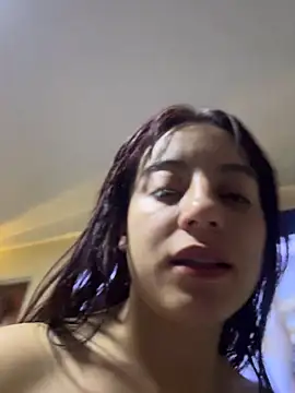 Snapshot of Mia_fiire chatting on 06-25-26, 05:12 Mia fiire online show from 06-25-26, 05:12