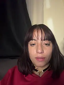 Snapshot of Mia_fiire chatting on 07-13-26, 05:10 Mia fiire online show from 07-13-26, 05:10