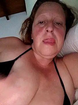 Snapshot of nikiarg chatting on 01-05-26, 06:22 nikiarg online show from 01-05-26, 06:22