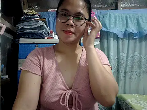 Snapshot of xxdreamgirl69 chatting on 05-06-26, 10:26 xxdreamgirl69 online show from 05-06-26, 10:26