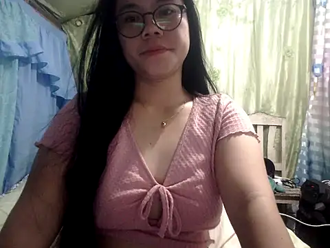 Snapshot of xxdreamgirl69 chatting on 05-19-26, 10:27 xxdreamgirl69 online show from 05-19-26, 10:27