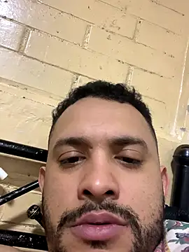 Snapshot of Eduardowkx chatting on 11-28-25, 09:23 Eduardowkx online show from 11-28-25, 09:23