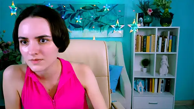 KateWillows online show from 11-28-25, 12:41