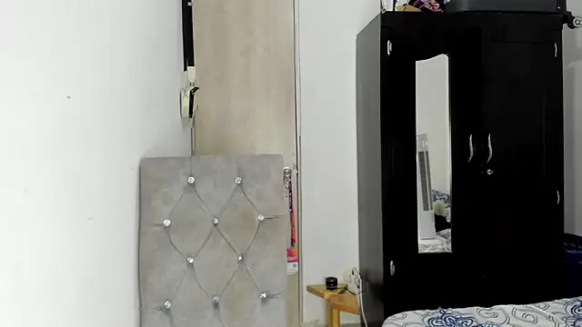Snapshot of Darktemp_ chatting on 05-03-26, 12:05 Darktemp online show from 05-03-26, 12:05