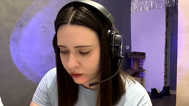 AngeliqueSulima online show from 12-17-25, 02:34